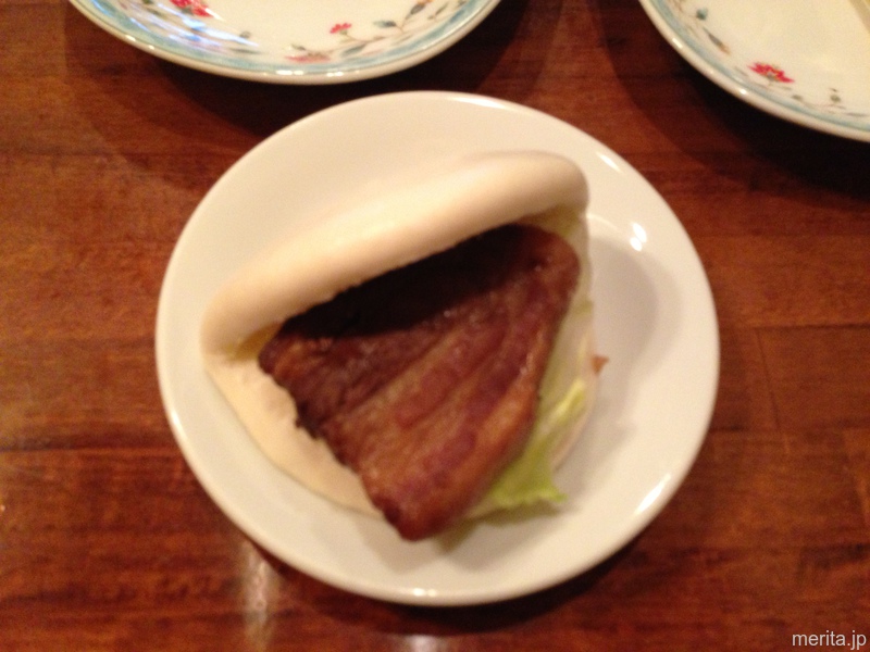 扣肉 (豚のバラ煮) +割包 (中国の蒸しパン) @興昌.横浜中華街