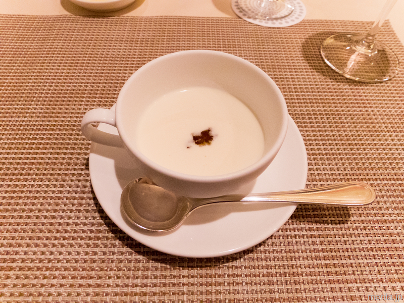 本日の冷製ポタージュ・スープ - ホワイト・アスパラ @フレンチ・レストラン・カザマ.札幌.北海道