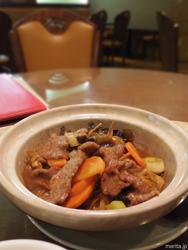 牛肉金針菜とキクラゲの土鍋煮@新新.横浜中華街